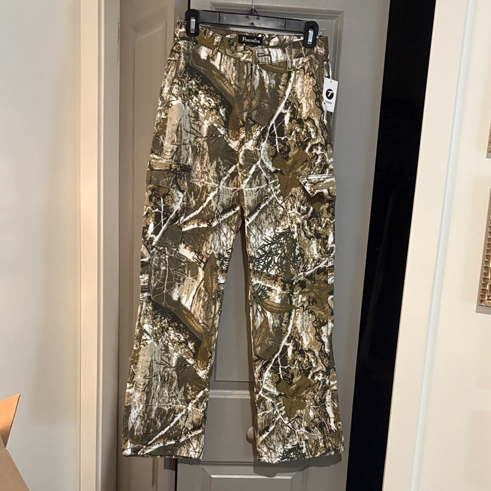 Camouflage Cargo Pants in Olive & White Snow Pattern